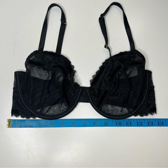 Victoria’s Secret Unlined Demi Bra - Picture 7 of 8